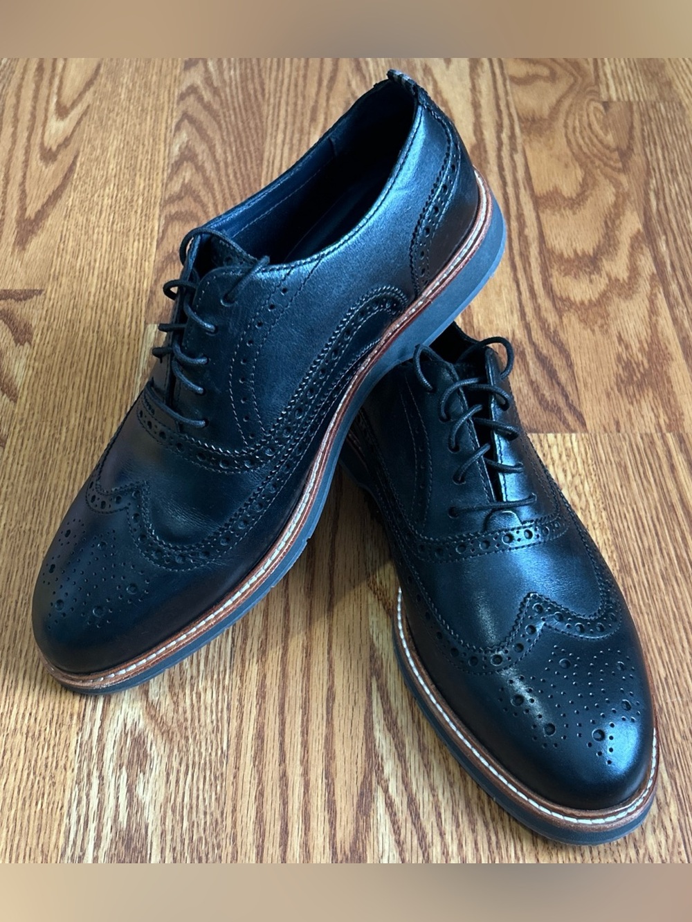 Cole Haan Men's Wingtip Oxfords Classic Brogue Details Black Tan Welt Size 9.5M
